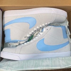NEW Nike SB Blazer Mid Soft Grey Baby Blue